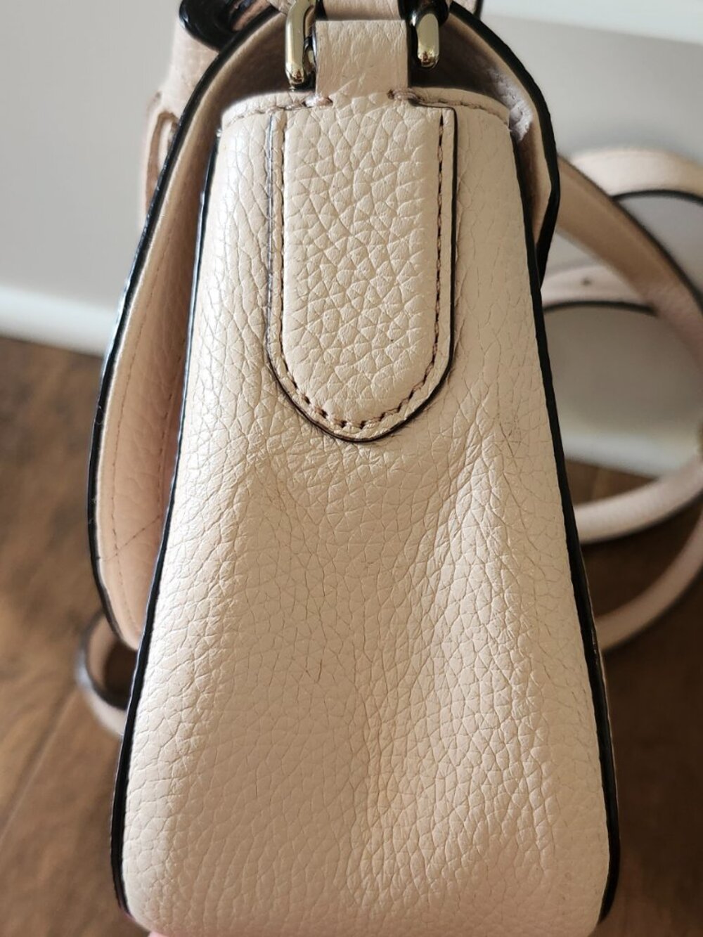 Kate Spade New York Pebbled Leather Crossbody Bag Tassel Beige Saddle Purse - Picture 4 of 16